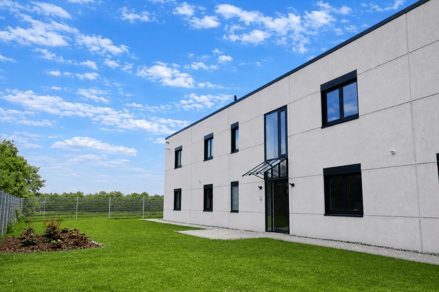 Predaj nebytového priestoru 3.295 m², Siek, Šlezvicko-Holštajnsko Predaj nebytového priestoru 3.295 m², Siek, Šlezvicko-Holštajnsko