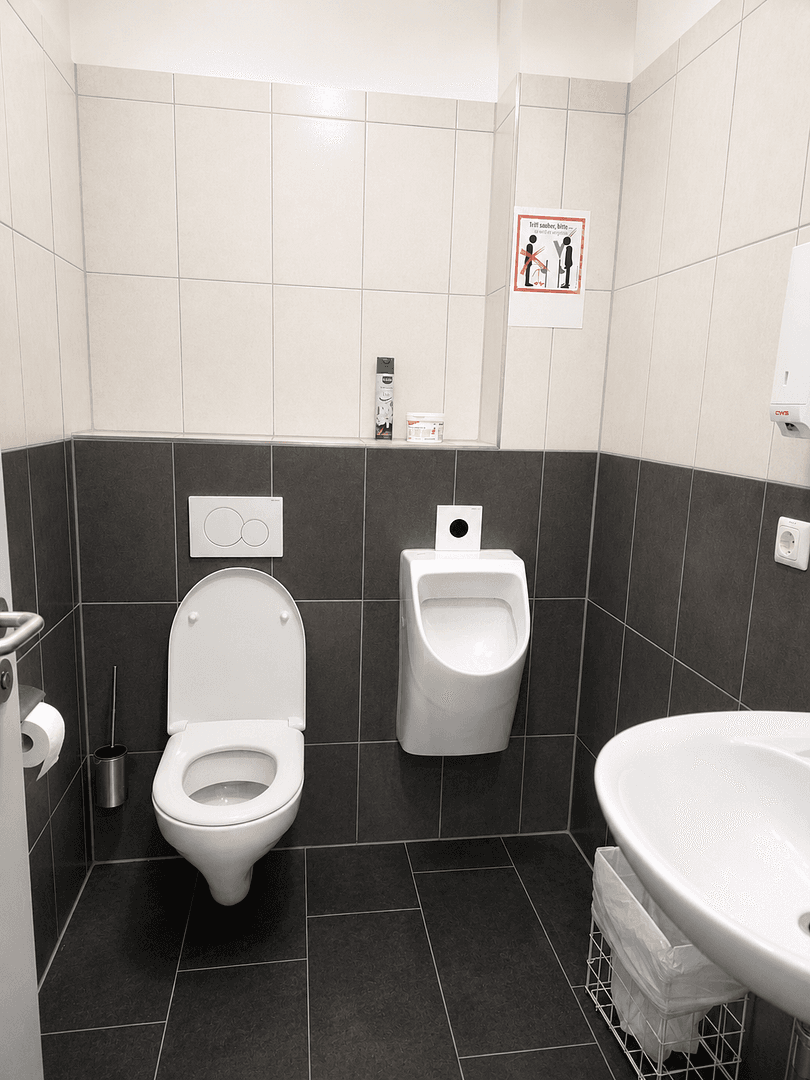 Predaj nebytového priestoru 3.295 m², Siek, Šlezvicko-Holštajnsko Predaj nebytového priestoru 3.295 m², Siek, Šlezvicko-Holštajnsko