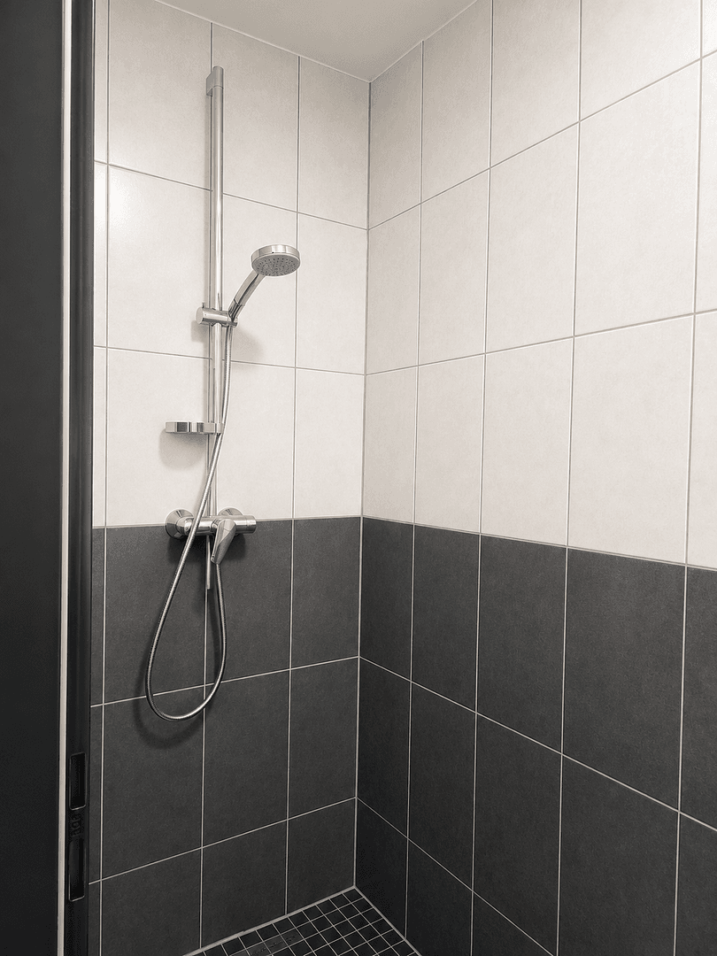 Predaj nebytového priestoru 3.295 m², Siek, Šlezvicko-Holštajnsko Predaj nebytového priestoru 3.295 m², Siek, Šlezvicko-Holštajnsko
