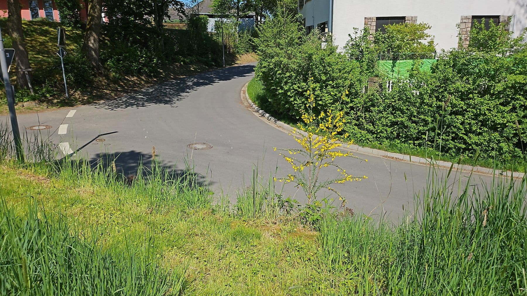 Predaj pozemku 726 m², Hauptstraße 26, Busenhausen, Porýnie-Falcko Predaj pozemku 726 m², Hauptstraße 26, Busenhausen, Porýnie-Falcko
