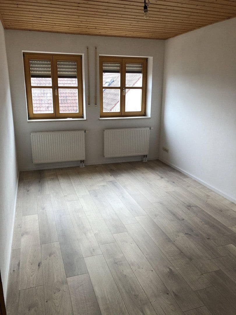 Prenájom bytu 6-izbový 107 m², Schillerstraße 35, Pöttmes, Bavorsko Prenájom bytu 6-izbový 107 m², Schillerstraße 35, Pöttmes, Bavorsko