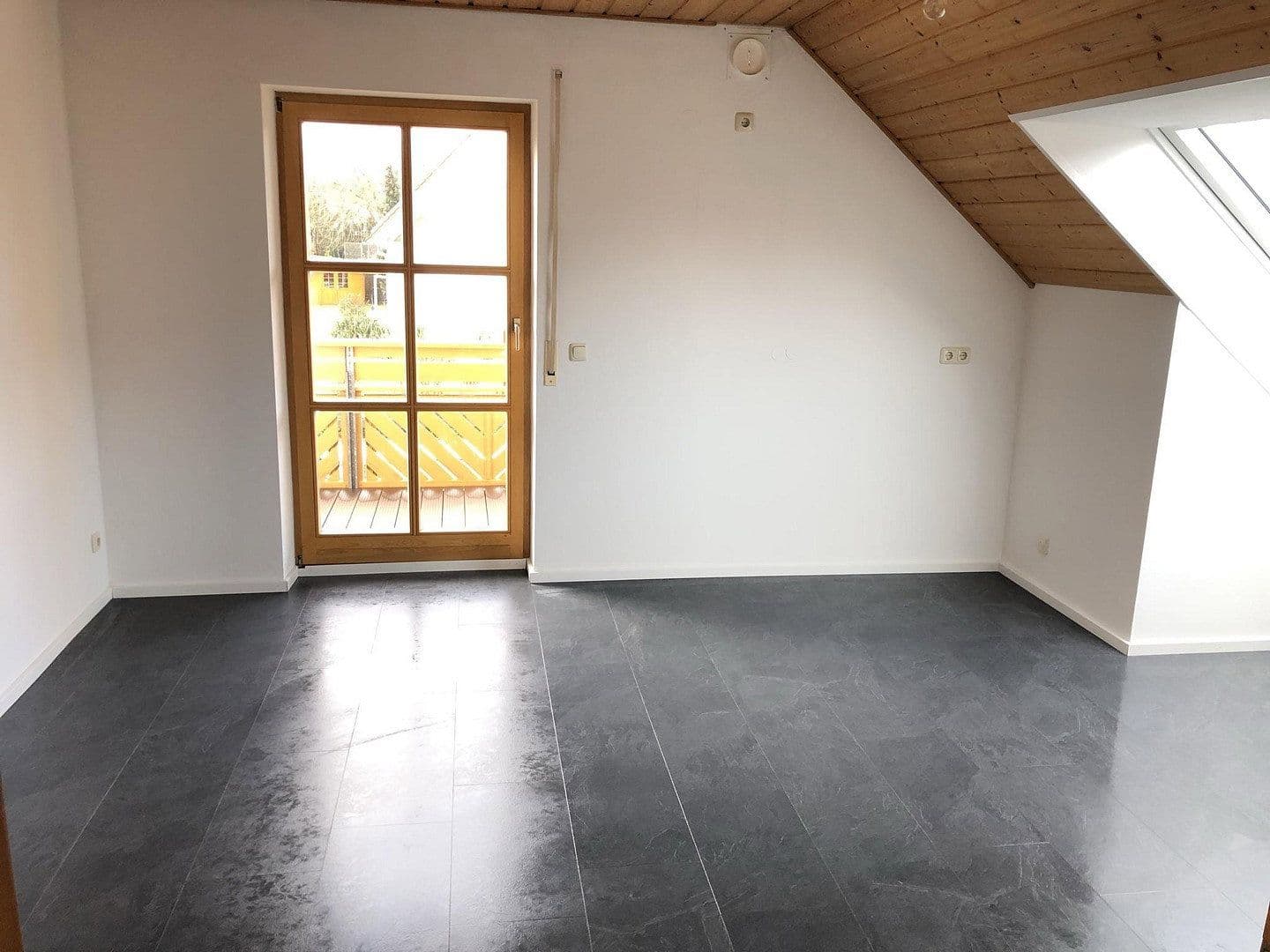 Prenájom bytu 6-izbový 107 m², Schillerstraße 35, Pöttmes, Bavorsko Prenájom bytu 6-izbový 107 m², Schillerstraße 35, Pöttmes, Bavorsko
