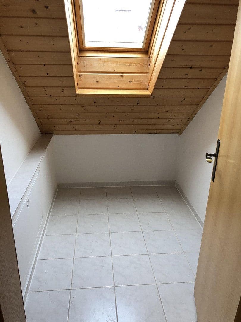 Prenájom bytu 6-izbový 107 m², Schillerstraße 35, Pöttmes, Bavorsko Prenájom bytu 6-izbový 107 m², Schillerstraße 35, Pöttmes, Bavorsko