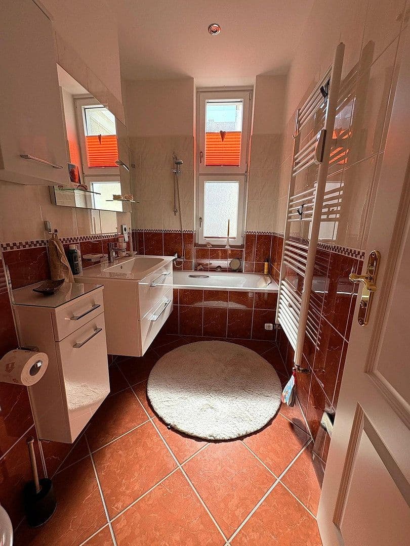 Predaj bytu 5-izbový 104 m², Berlin, Berlín Predaj bytu 5-izbový 104 m², Berlin, Berlín