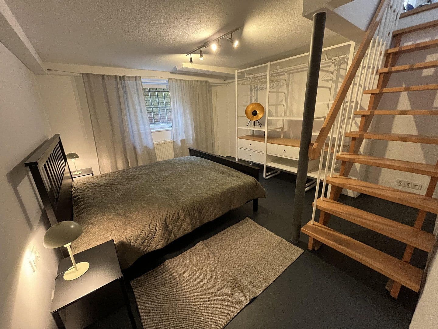 Prenájom bytu 3-izbový 79 m², Krefeld, Severné Porýnie - Westfálsko Prenájom bytu 3-izbový 79 m², Krefeld, Severné Porýnie - Westfálsko