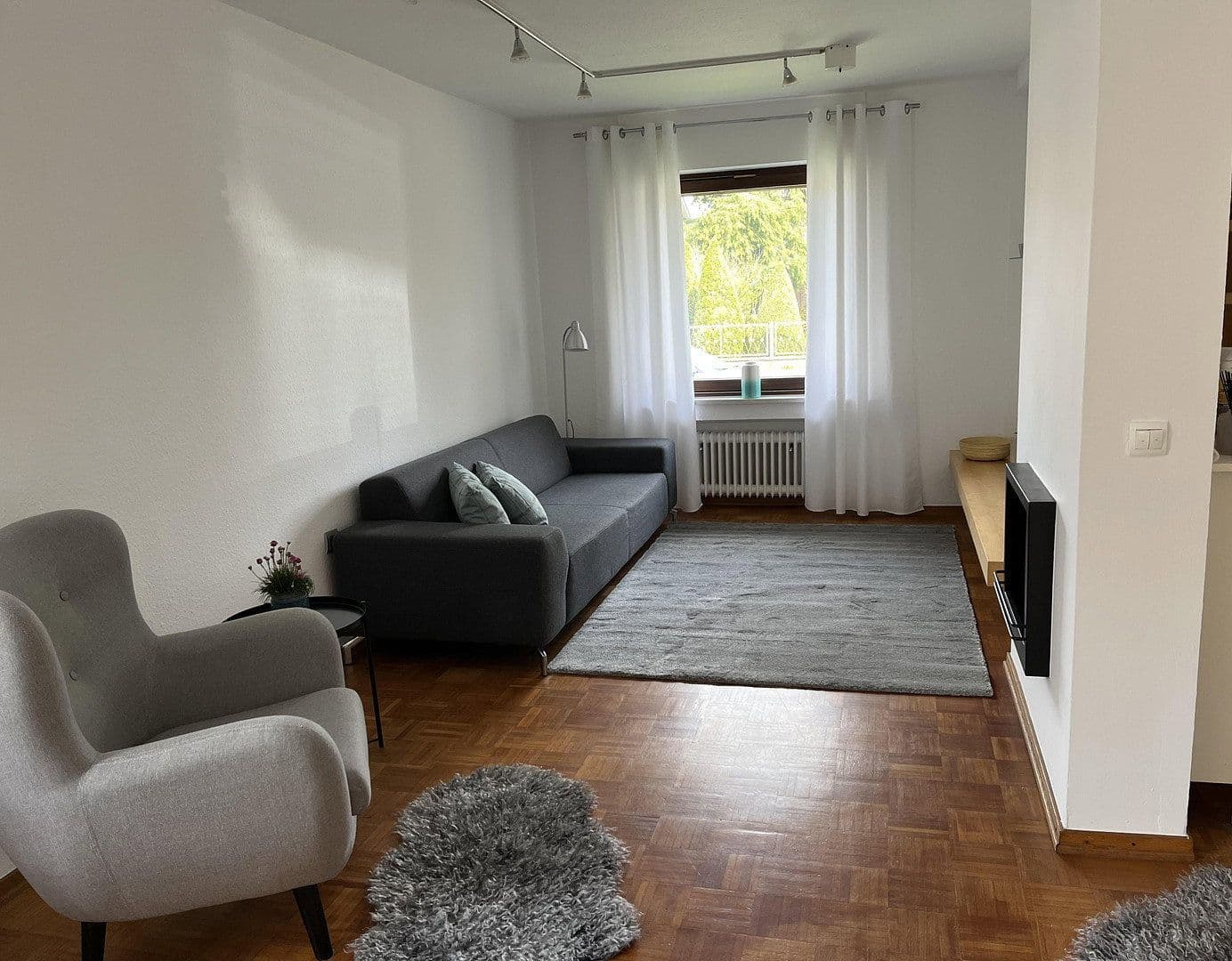 Prenájom bytu 3-izbový 79 m², Krefeld, Severné Porýnie - Westfálsko Prenájom bytu 3-izbový 79 m², Krefeld, Severné Porýnie - Westfálsko