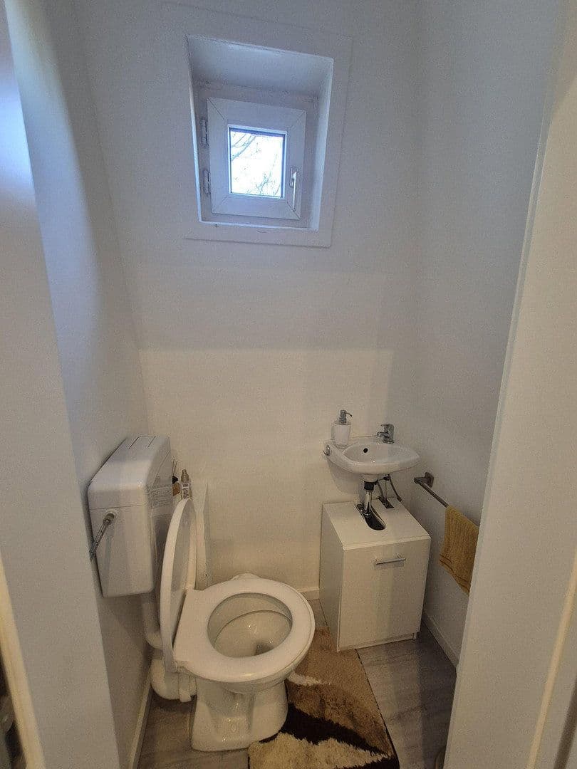 Prenájom bytu 3-izbový 92 m², Hanau, Hesensko Prenájom bytu 3-izbový 92 m², Hanau, Hesensko