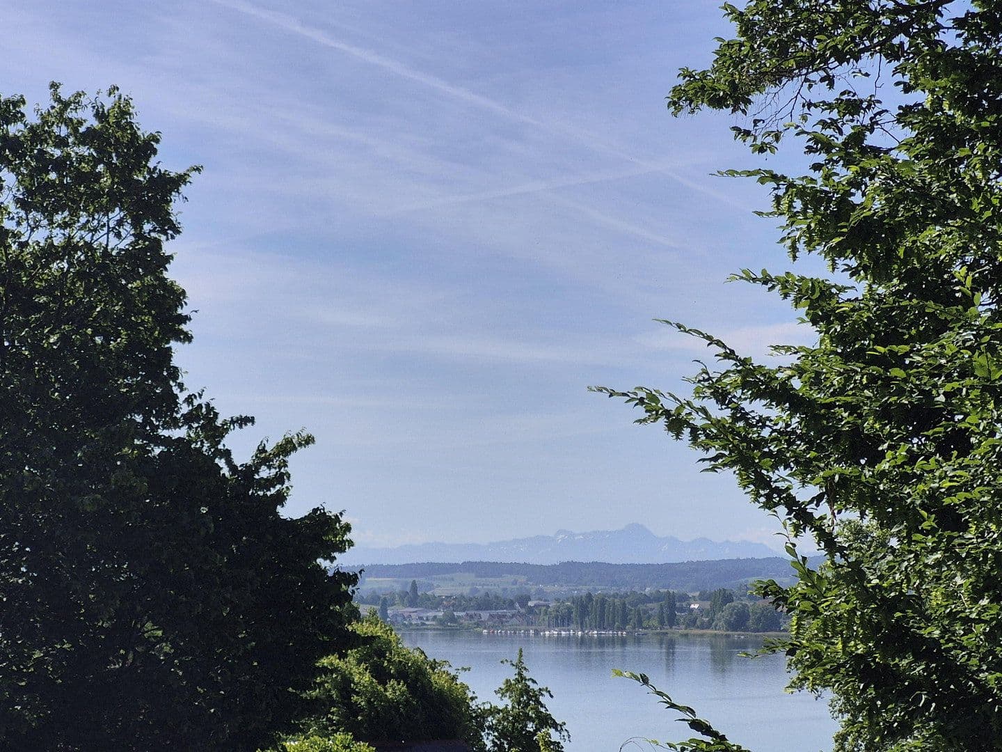 Predaj domu 210 m², pozemok 464 m², Allensbach, Bádensko-Wurttembersko Predaj domu 210 m², pozemok 464 m², Allensbach, Bádensko-Wurttembersko