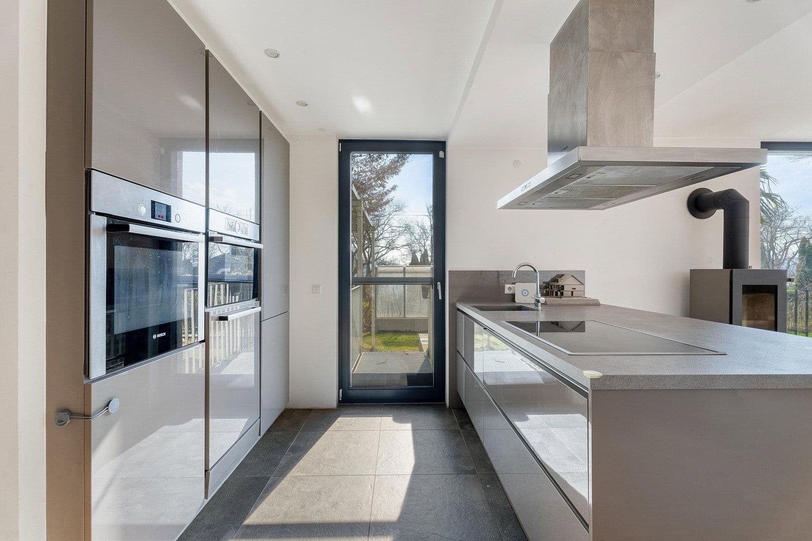 Predaj domu 210 m², pozemok 464 m², Allensbach, Bádensko-Wurttembersko Predaj domu 210 m², pozemok 464 m², Allensbach, Bádensko-Wurttembersko