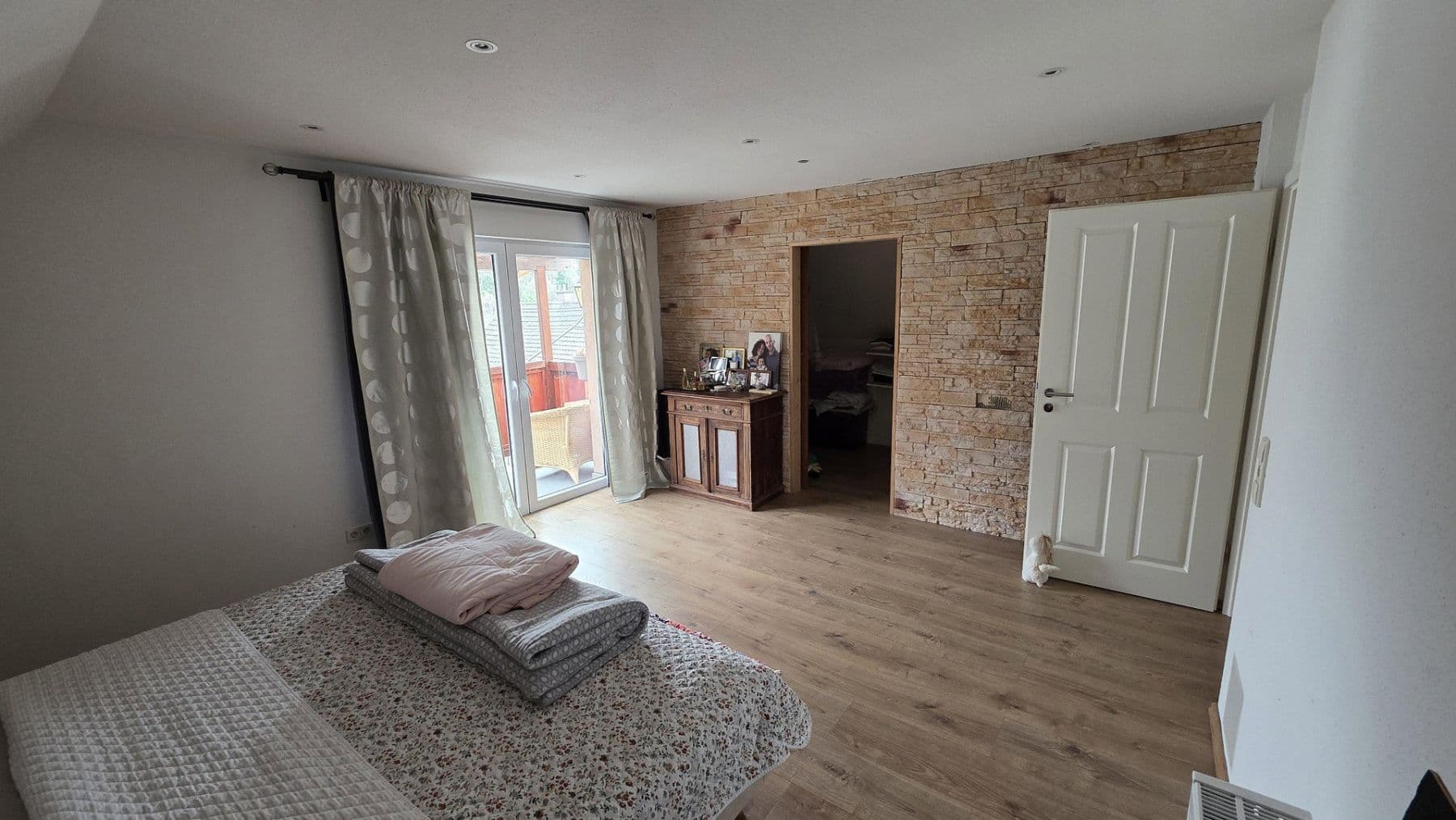 Predaj domu 96 m², pozemok 380 m², Neustadt an der Weinstraße, Porýnie-Falcko Predaj domu 96 m², pozemok 380 m², Neustadt an der Weinstraße, Porýnie-Falcko