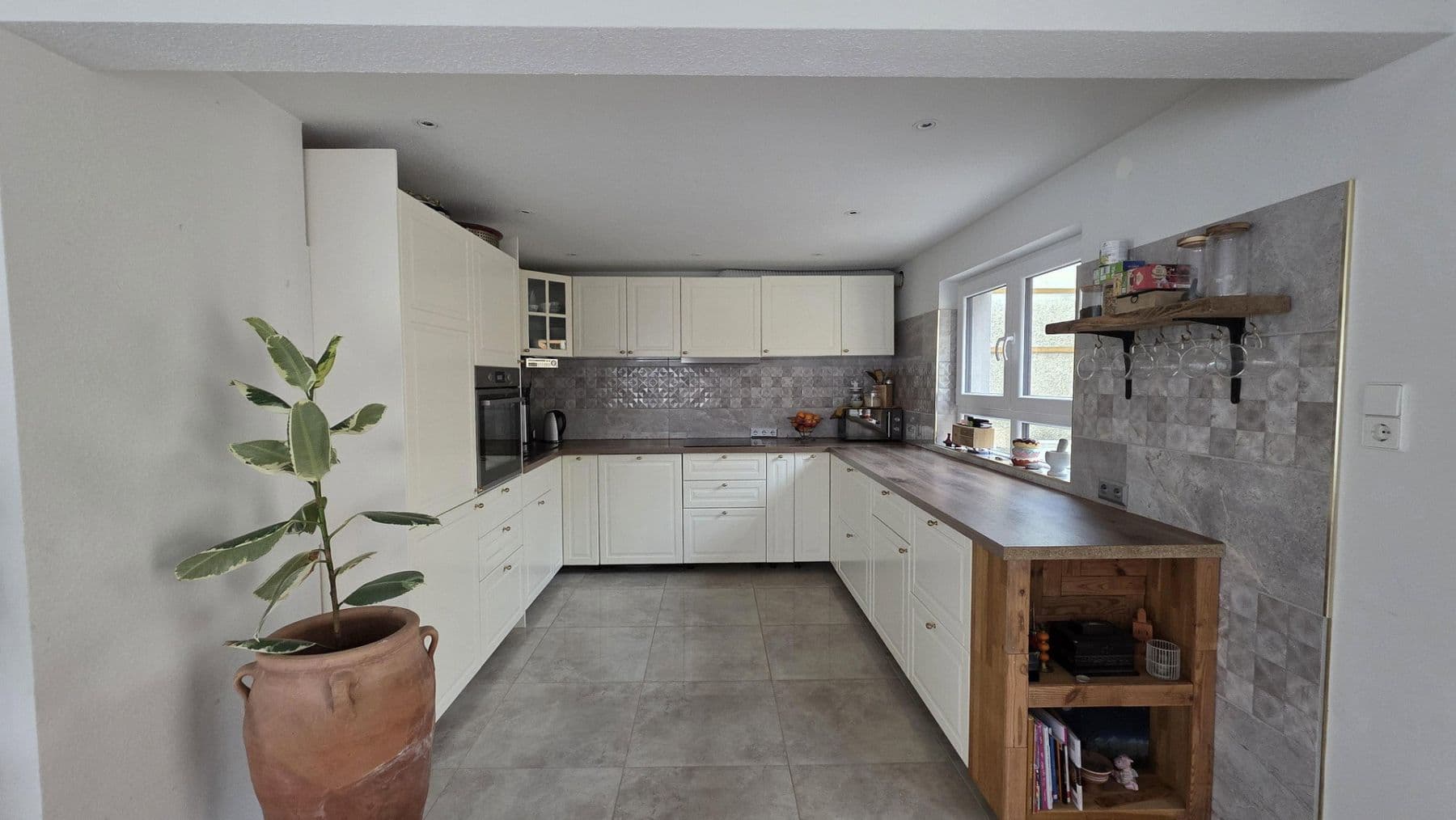 Predaj domu 96 m², pozemok 380 m², Neustadt an der Weinstraße, Porýnie-Falcko Predaj domu 96 m², pozemok 380 m², Neustadt an der Weinstraße, Porýnie-Falcko