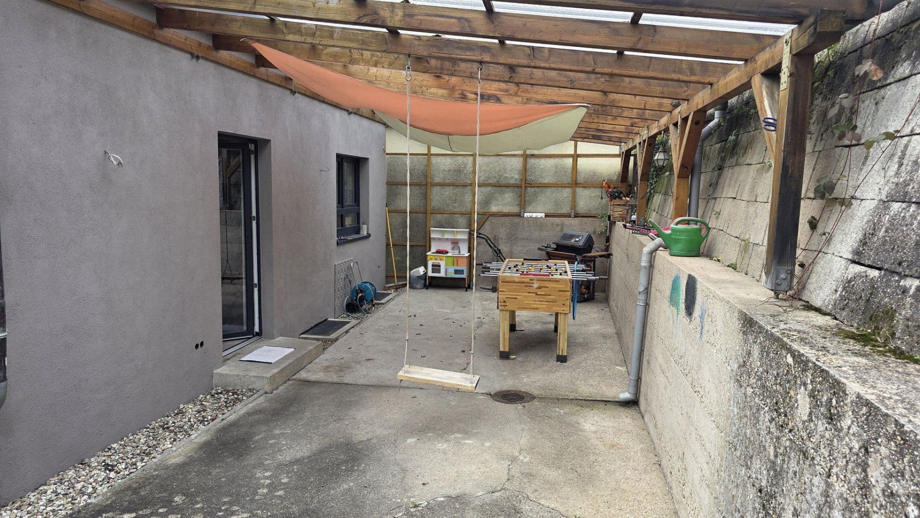 Predaj domu 96 m², pozemok 380 m², Neustadt an der Weinstraße, Porýnie-Falcko Predaj domu 96 m², pozemok 380 m², Neustadt an der Weinstraße, Porýnie-Falcko