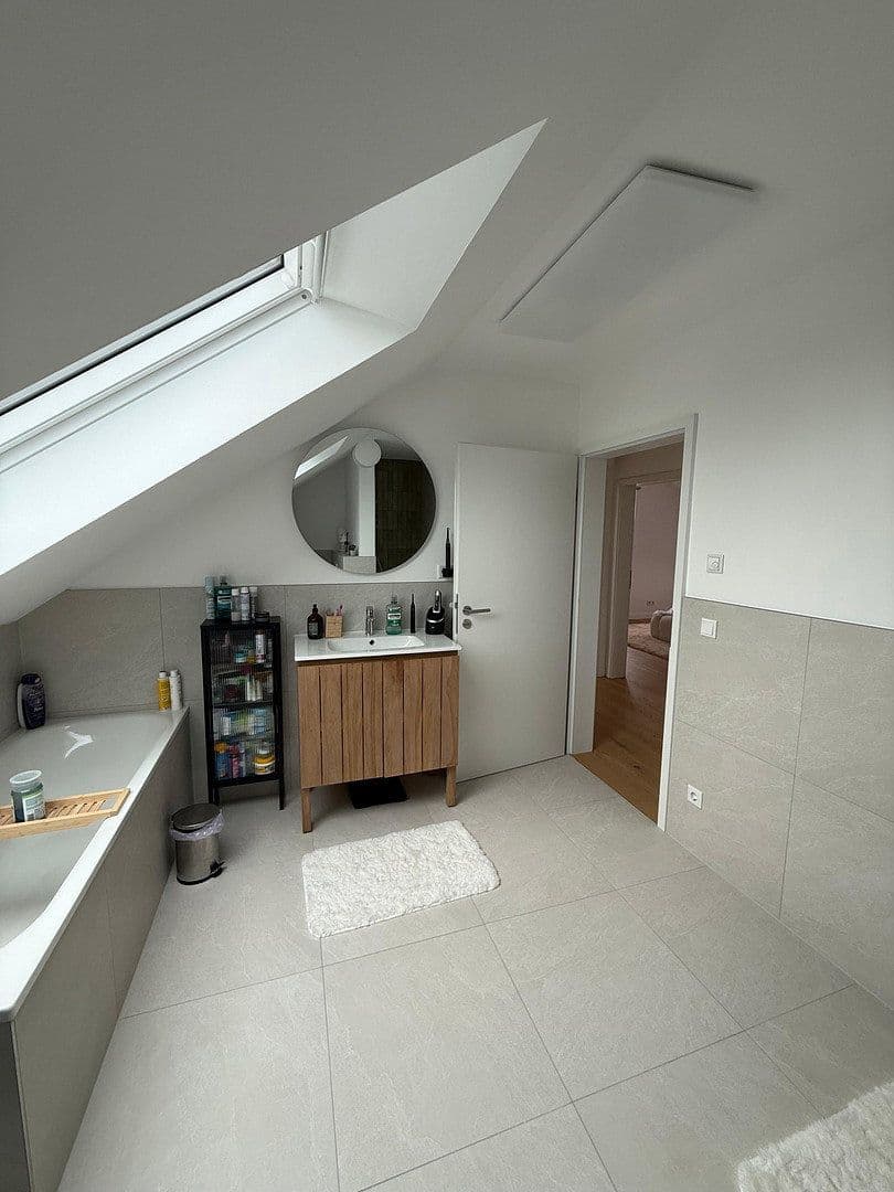 Prenájom bytu 3-izbový 83 m², Nieder-Olm, Porýnie-Falcko Prenájom bytu 3-izbový 83 m², Nieder-Olm, Porýnie-Falcko
