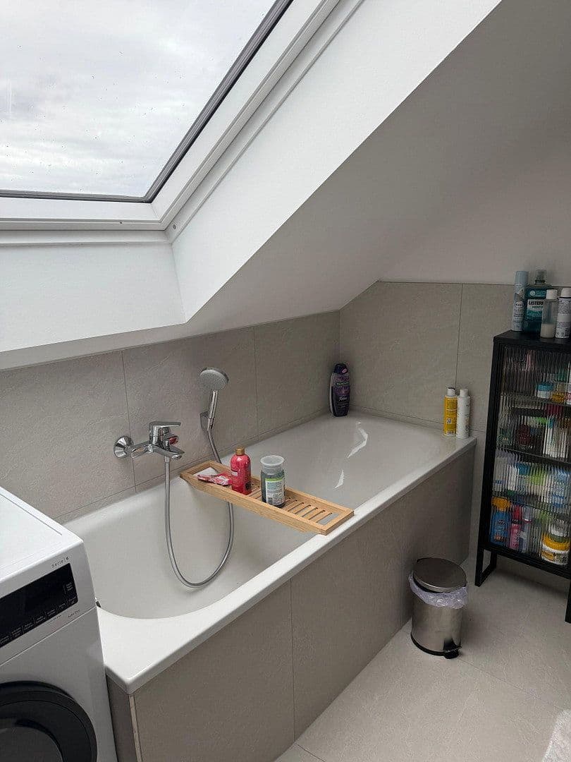 Prenájom bytu 3-izbový 83 m², Nieder-Olm, Porýnie-Falcko Prenájom bytu 3-izbový 83 m², Nieder-Olm, Porýnie-Falcko