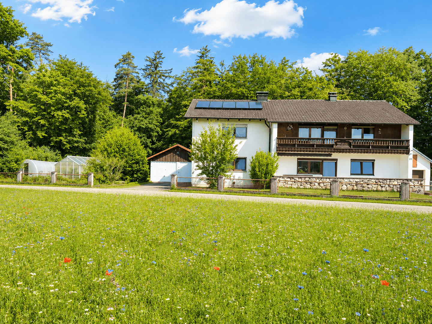 Predaj domu 250 m², pozemok 2.300 m², Emmerting, Bavorsko Predaj domu 250 m², pozemok 2.300 m², Emmerting, Bavorsko