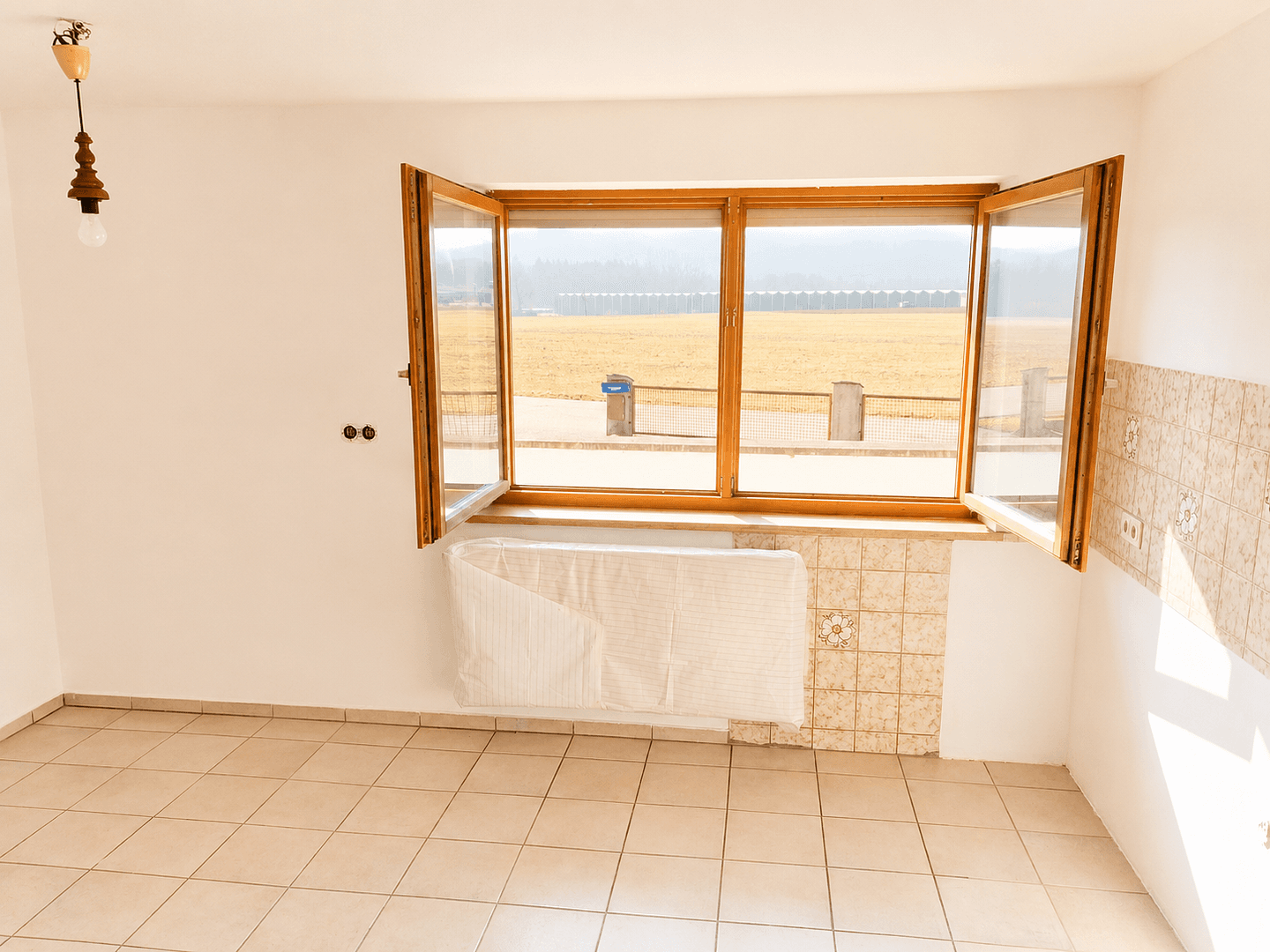 Predaj domu 250 m², pozemok 2.300 m², Emmerting, Bavorsko Predaj domu 250 m², pozemok 2.300 m², Emmerting, Bavorsko