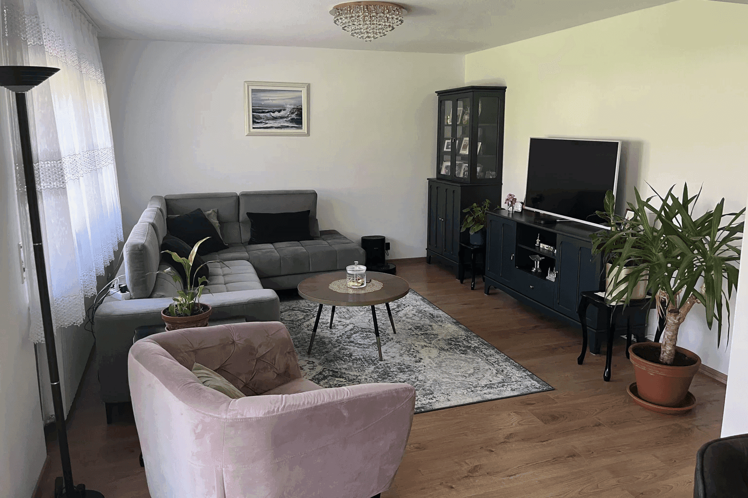 Predaj domu 147 m², pozemok 677 m², Tuttlingen, Bádensko-Wurttembersko Predaj domu 147 m², pozemok 677 m², Tuttlingen, Bádensko-Wurttembersko
