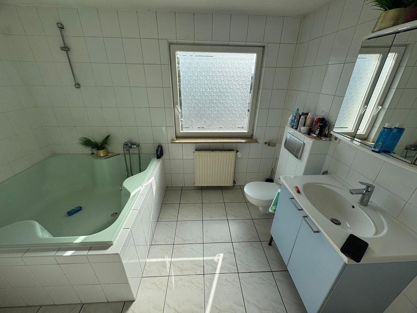 Prenájom bytu 5-izbový 124 m², Rheinstrasse 93, Münster-Sarmsheim, Porýnie-Falcko Prenájom bytu 5-izbový 124 m², Rheinstrasse 93, Münster-Sarmsheim, Porýnie-Falcko
