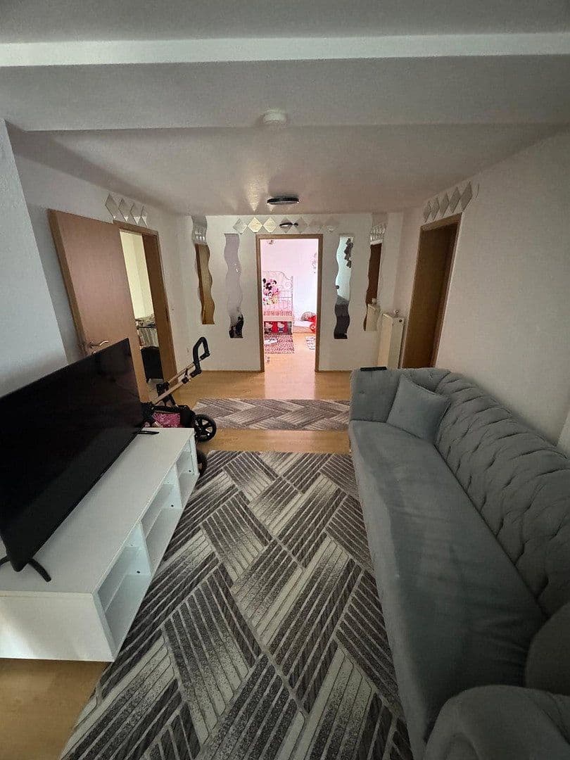 Prenájom bytu 5-izbový 124 m², Rheinstrasse 93, Münster-Sarmsheim, Porýnie-Falcko Prenájom bytu 5-izbový 124 m², Rheinstrasse 93, Münster-Sarmsheim, Porýnie-Falcko