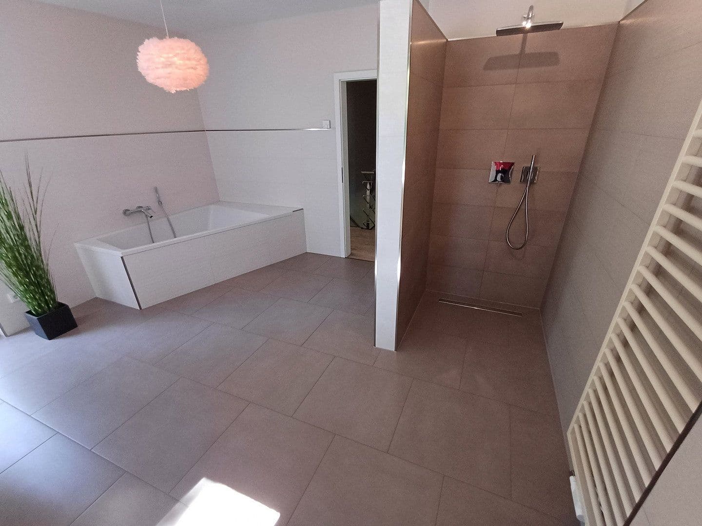 Predaj domu 240 m², pozemok 624 m², Falkensee, Brandenbursko Predaj domu 240 m², pozemok 624 m², Falkensee, Brandenbursko