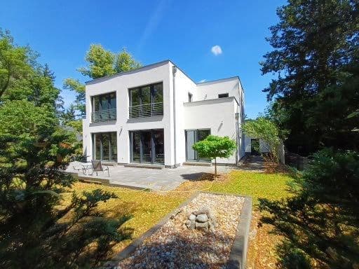 Predaj domu 240 m², pozemok 624 m², Falkensee, Brandenbursko Predaj domu 240 m², pozemok 624 m², Falkensee, Brandenbursko