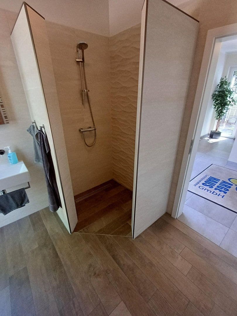 Predaj domu 240 m², pozemok 624 m², Falkensee, Brandenbursko Predaj domu 240 m², pozemok 624 m², Falkensee, Brandenbursko