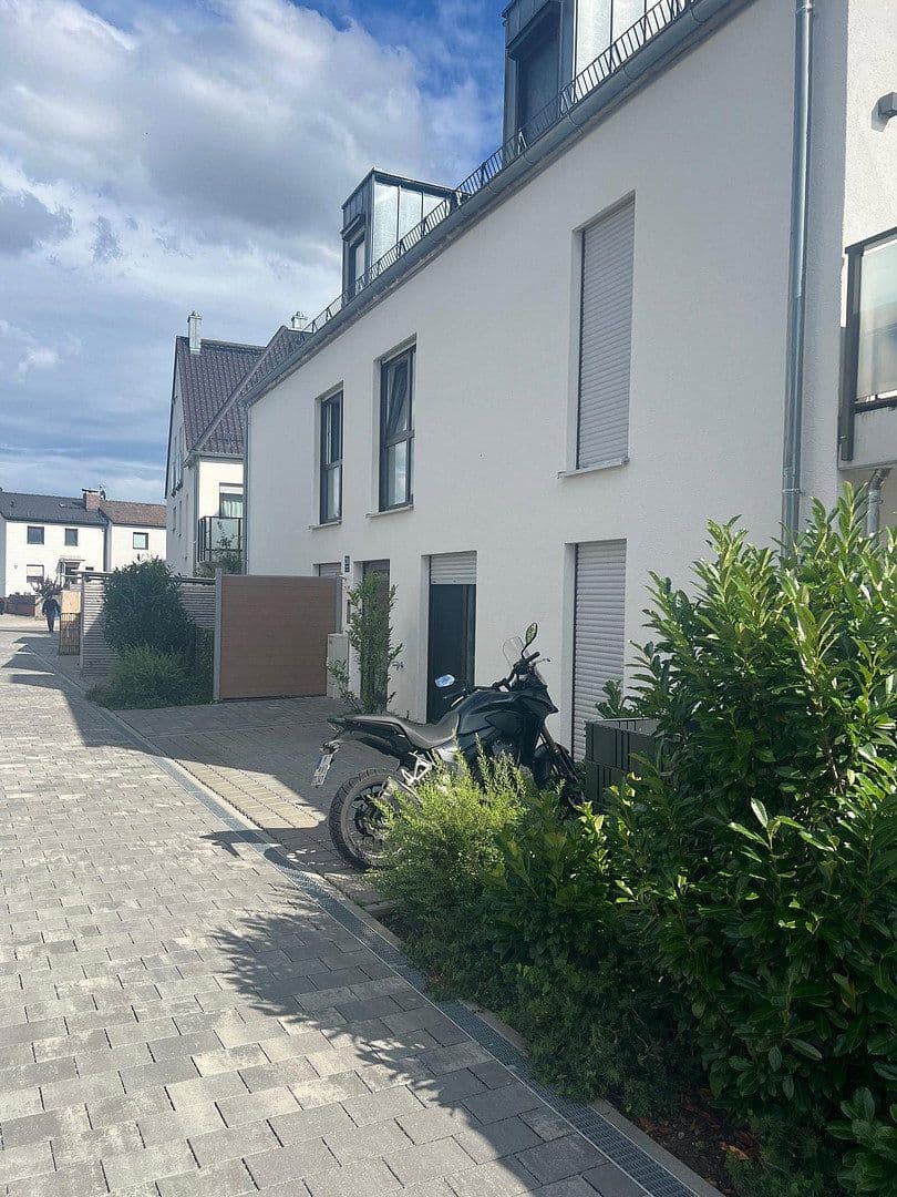 Prenájom bytu 2-izbový 67 m², Am Langwieder Bach 21 b, München, Bavorsko Prenájom bytu 2-izbový 67 m², Am Langwieder Bach 21 b, München, Bavorsko