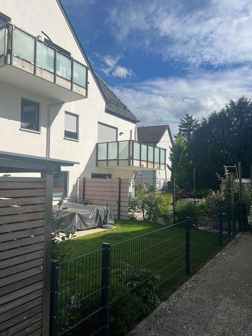 Prenájom bytu 2-izbový 67 m², Am Langwieder Bach 21 b, München, Bavorsko Prenájom bytu 2-izbový 67 m², Am Langwieder Bach 21 b, München, Bavorsko