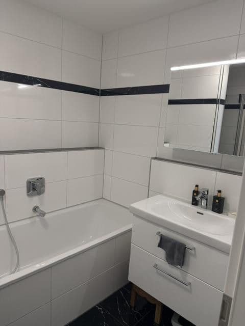 Prenájom bytu 2-izbový 67 m², Am Langwieder Bach 21 b, München, Bavorsko Prenájom bytu 2-izbový 67 m², Am Langwieder Bach 21 b, München, Bavorsko