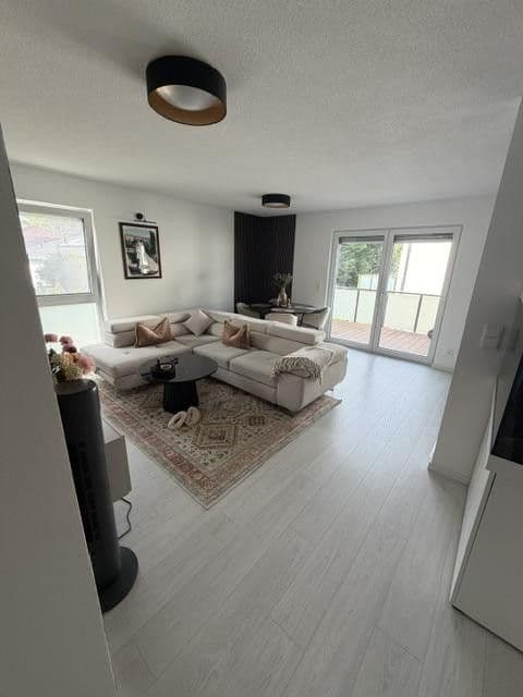 Prenájom bytu 2-izbový 67 m², Am Langwieder Bach 21 b, München, Bavorsko Prenájom bytu 2-izbový 67 m², Am Langwieder Bach 21 b, München, Bavorsko
