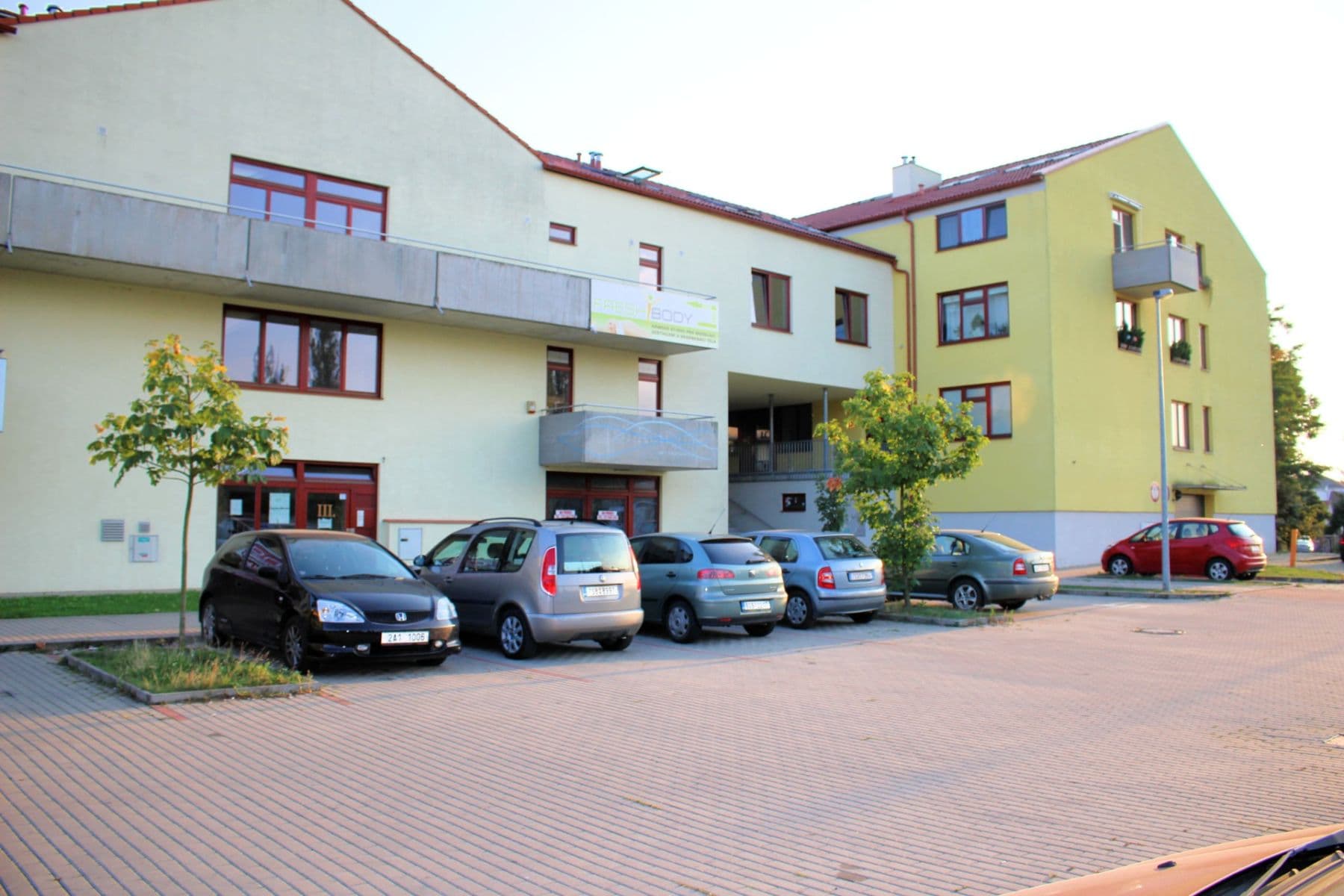 Prenájom bytu 2-izbový 77 m², Mladých Běchovic, Praha, Praha Prenájom bytu 2-izbový 77 m², Mladých Běchovic, Praha, Praha