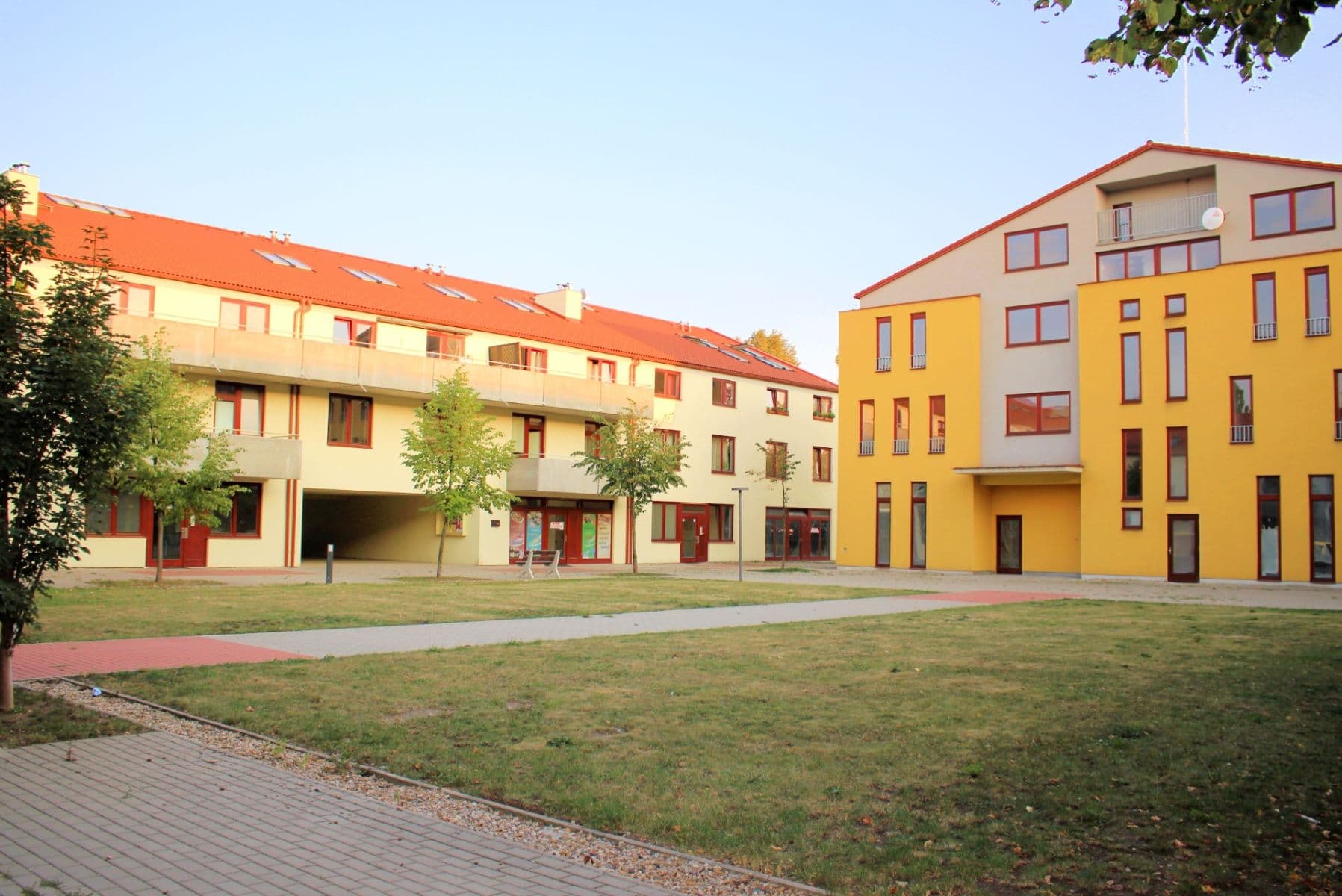 Prenájom bytu 2-izbový 77 m², Mladých Běchovic, Praha, Praha Prenájom bytu 2-izbový 77 m², Mladých Běchovic, Praha, Praha