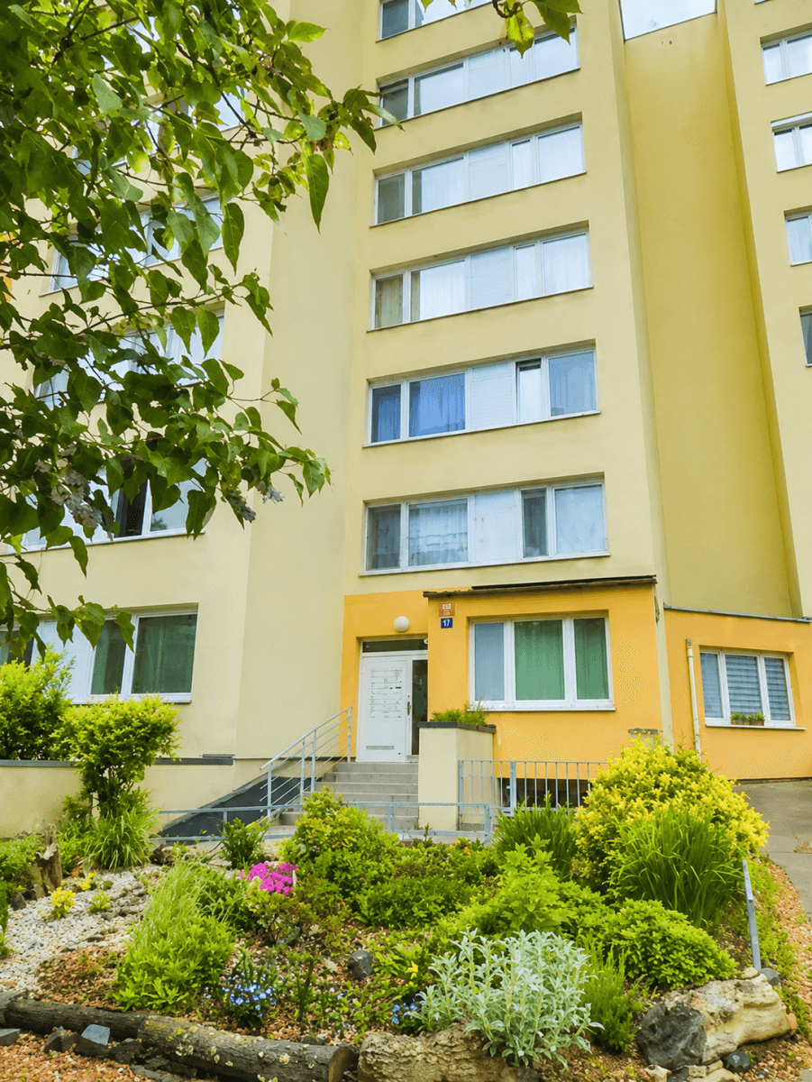 Prenájom bytu 3-izbový 75 m², Lešenská, Praha, Praha Prenájom bytu 3-izbový 75 m², Lešenská, Praha, Praha