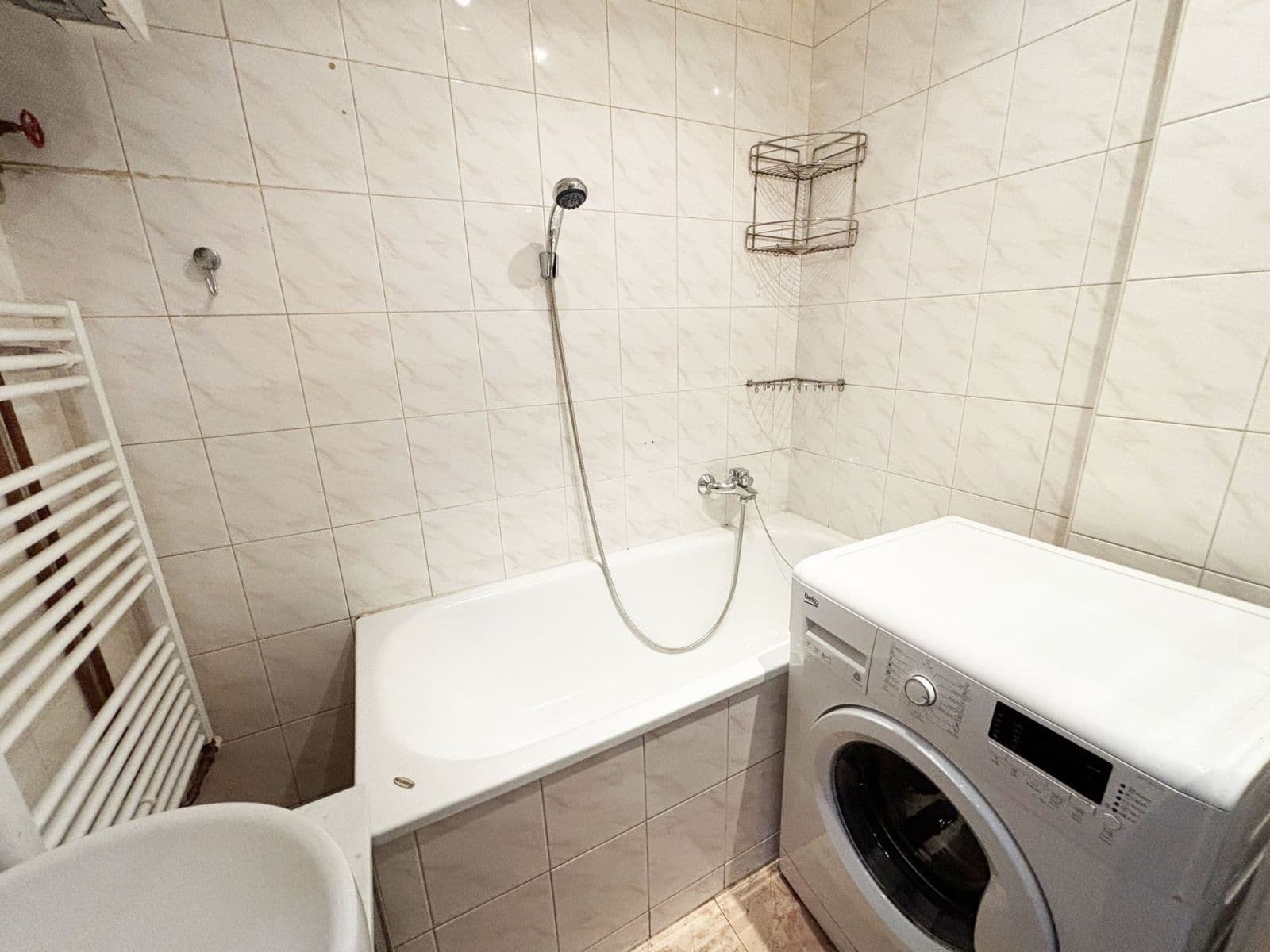 Prenájom bytu 1-izbový 48 m², Chrudimská, Praha, Praha Prenájom bytu 1-izbový 48 m², Chrudimská, Praha, Praha