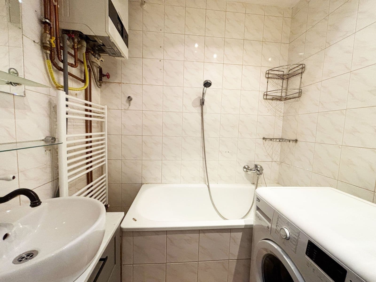 Prenájom bytu 1-izbový 48 m², Chrudimská, Praha, Praha Prenájom bytu 1-izbový 48 m², Chrudimská, Praha, Praha