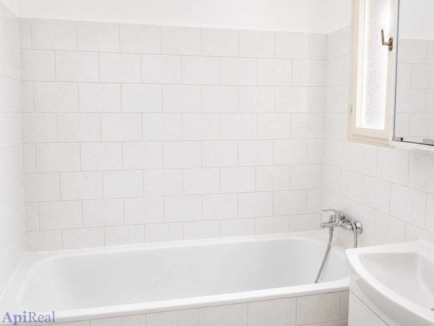 Predaj bytu 2-izbový 69 m², Kloboučnická, Praha, Praha Predaj bytu 2-izbový 69 m², Kloboučnická, Praha, Praha