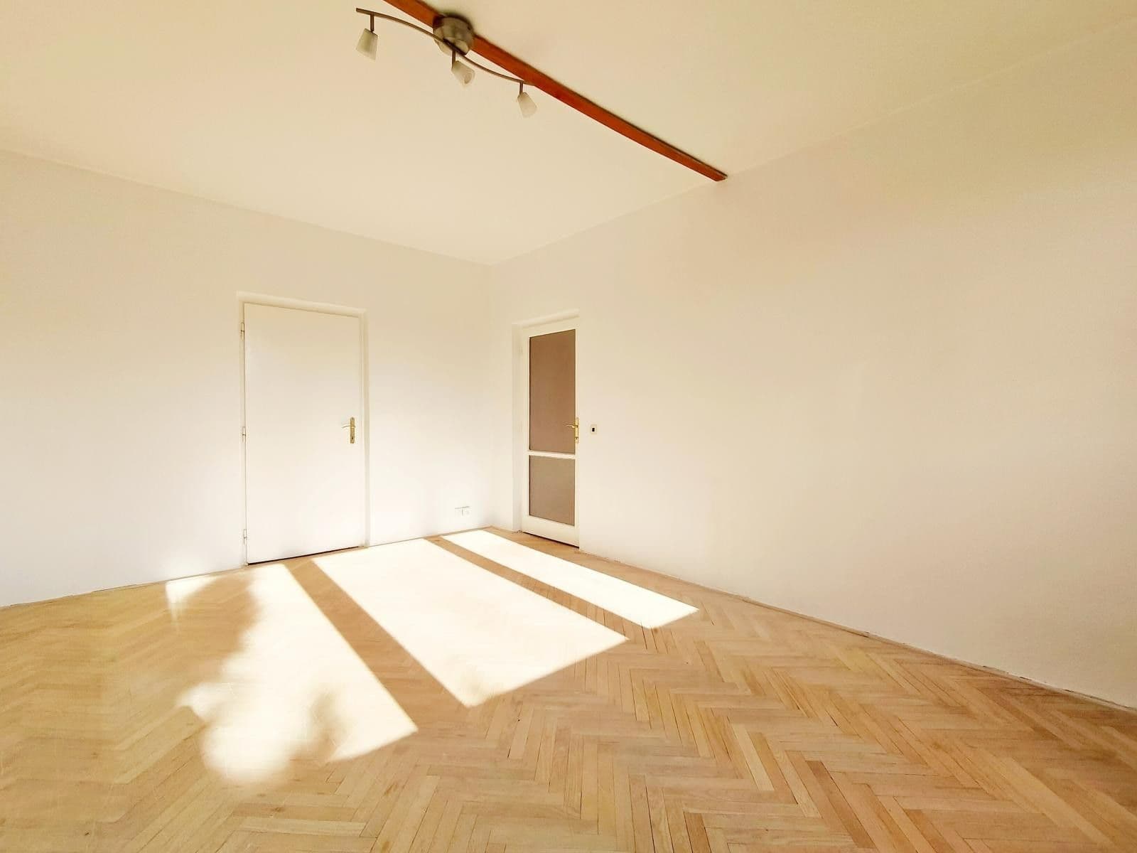 Prenájom bytu 3-izbový 66 m², Pšeník, Brno, Jihomoravský kraj Prenájom bytu 3-izbový 66 m², Pšeník, Brno, Jihomoravský kraj