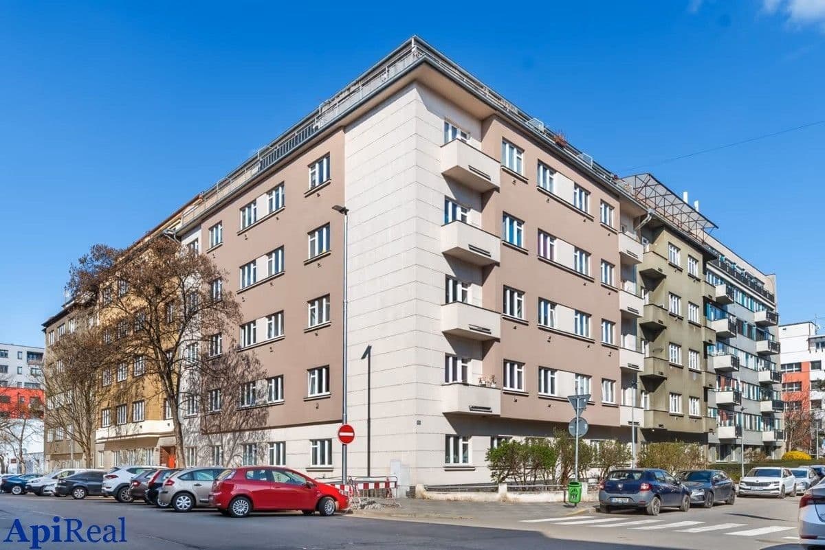 Predaj bytu 2-izbový 55 m², Kloboučnická, Praha, Praha Predaj bytu 2-izbový 55 m², Kloboučnická, Praha, Praha