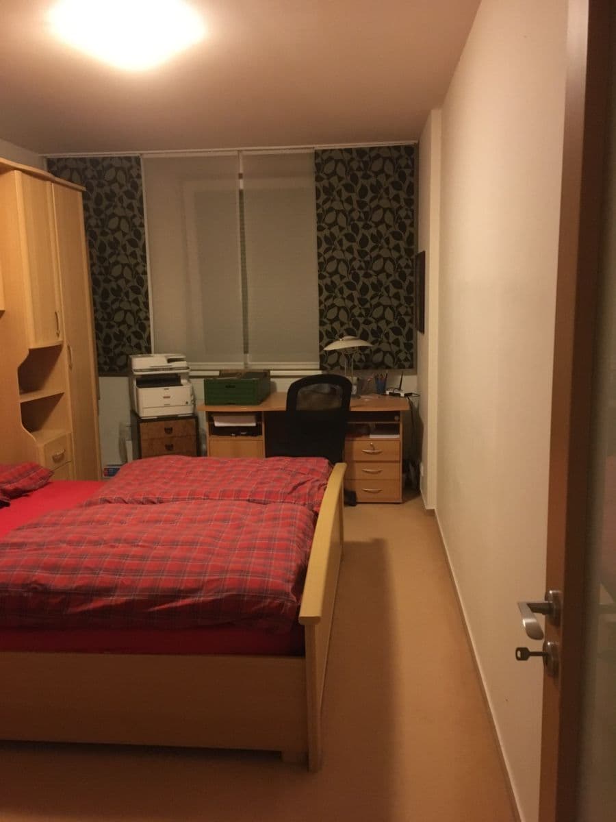 Prenájom bytu 2-izbový 50 m², U Domu služeb, Praha, Praha Prenájom bytu 2-izbový 50 m², U Domu služeb, Praha, Praha