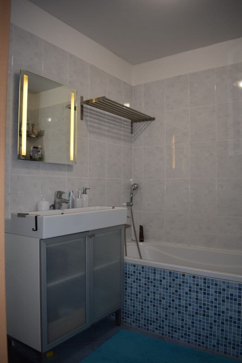 Prenájom bytu 2-izbový 50 m², U Domu služeb, Praha, Praha Prenájom bytu 2-izbový 50 m², U Domu služeb, Praha, Praha