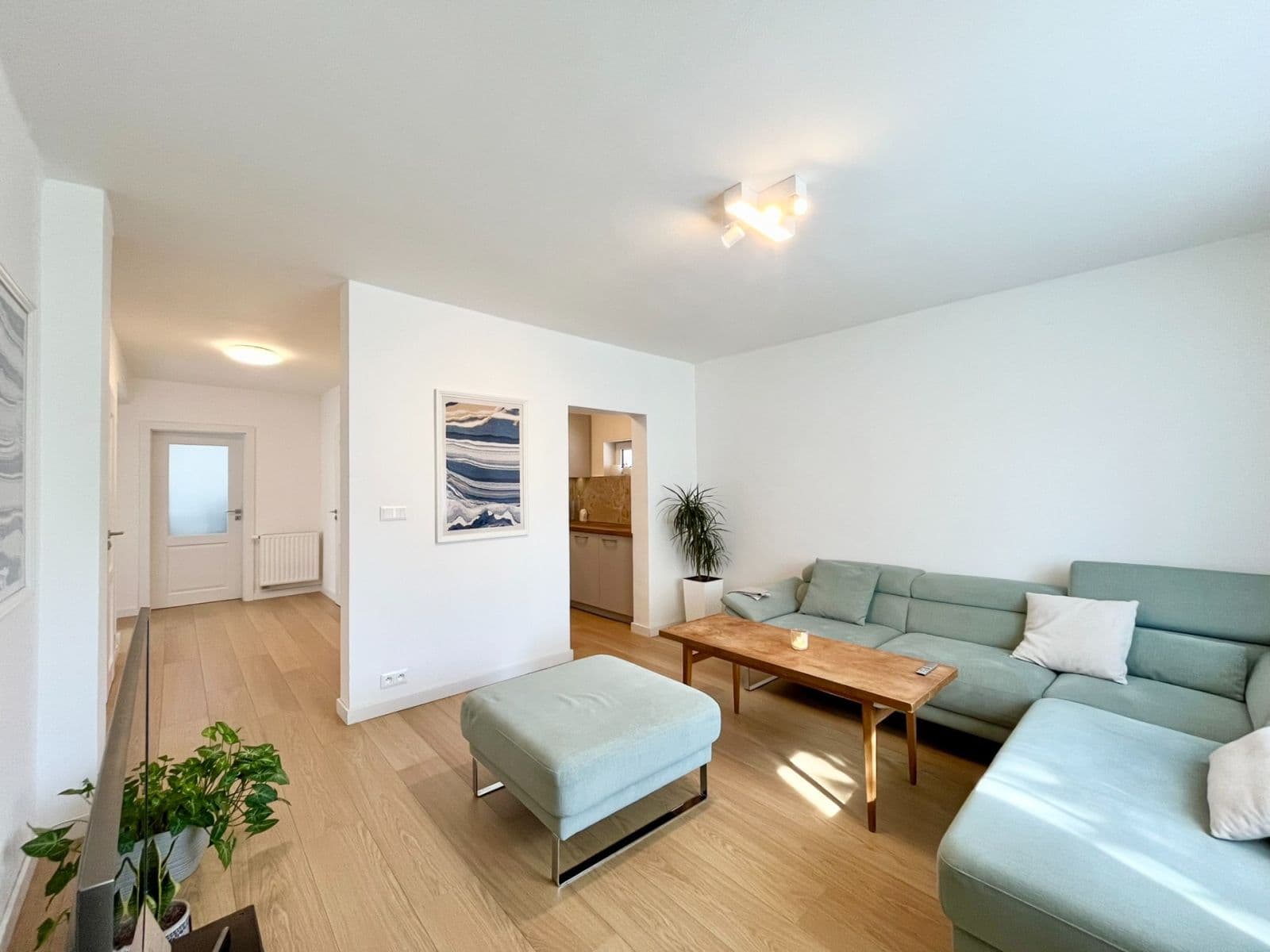 Prenájom bytu 3-izbový 80 m², J. Hollého, Dolné Kočkovce, Trenčiansky kraj Prenájom bytu 3-izbový 80 m², J. Hollého, Dolné Kočkovce, Trenčiansky kraj
