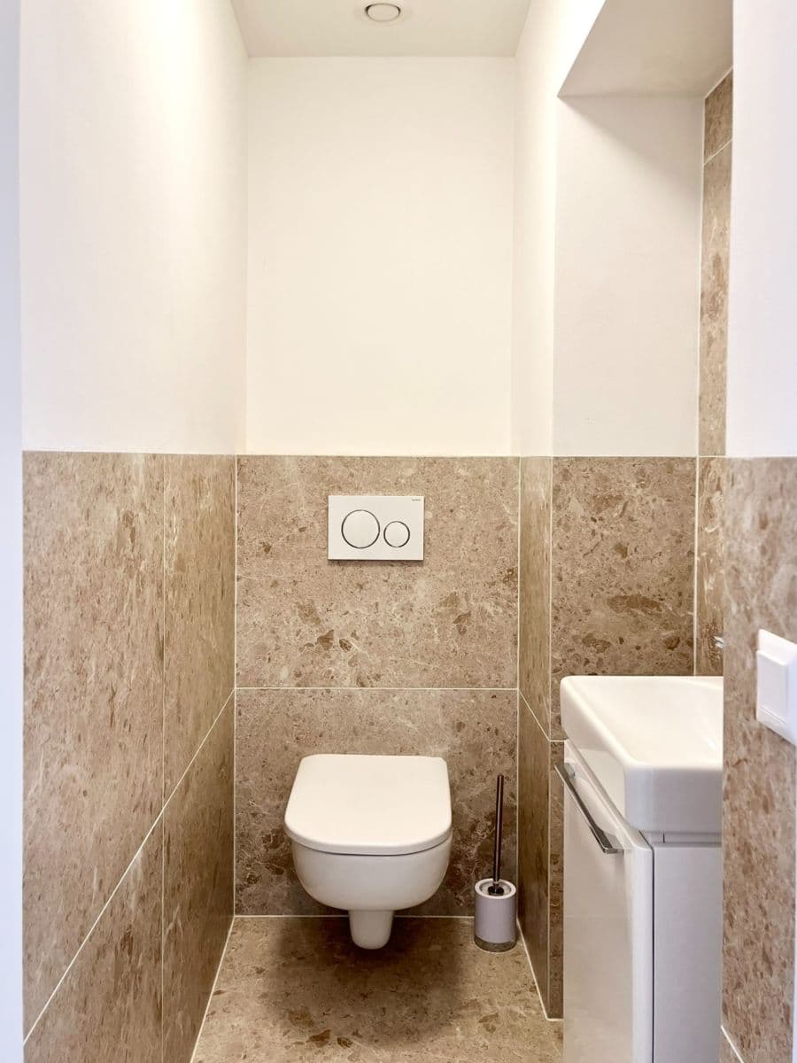 Prenájom bytu 3-izbový 80 m², J. Hollého, Dolné Kočkovce, Trenčiansky kraj Prenájom bytu 3-izbový 80 m², J. Hollého, Dolné Kočkovce, Trenčiansky kraj