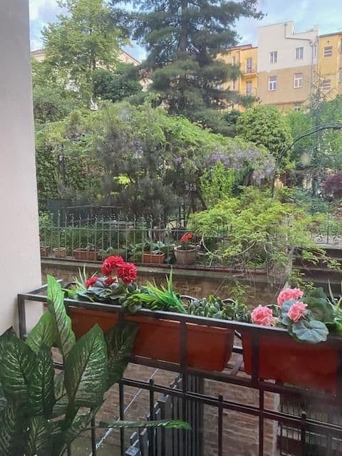 Prenájom bytu 2-izbový 70 m², Moravská, Praha, Praha Prenájom bytu 2-izbový 70 m², Moravská, Praha, Praha