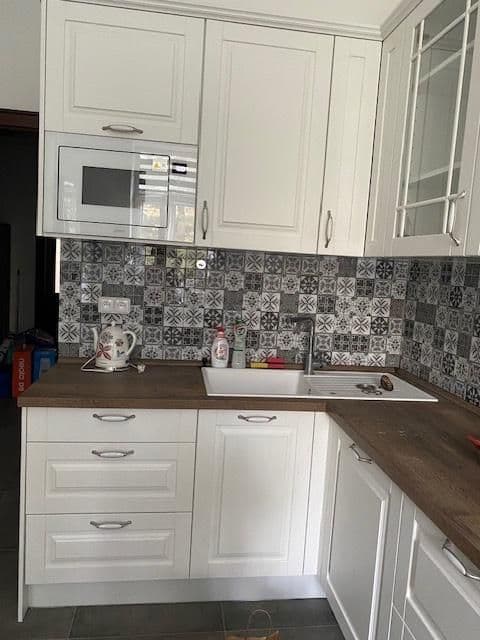 Prenájom bytu 2-izbový 70 m², Moravská, Praha, Praha Prenájom bytu 2-izbový 70 m², Moravská, Praha, Praha