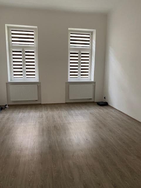 Prenájom bytu 2-izbový 70 m², Moravská, Praha, Praha Prenájom bytu 2-izbový 70 m², Moravská, Praha, Praha