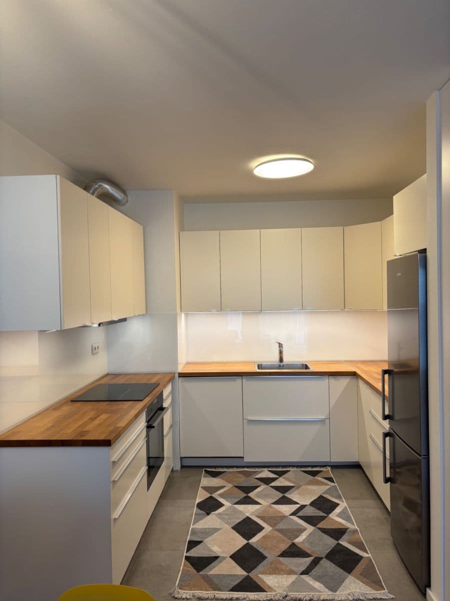Prenájom bytu 2-izbový 62 m², Na križovatkách, Ružinov, Bratislavský kraj Prenájom bytu 2-izbový 62 m², Na križovatkách, Ružinov, Bratislavský kraj