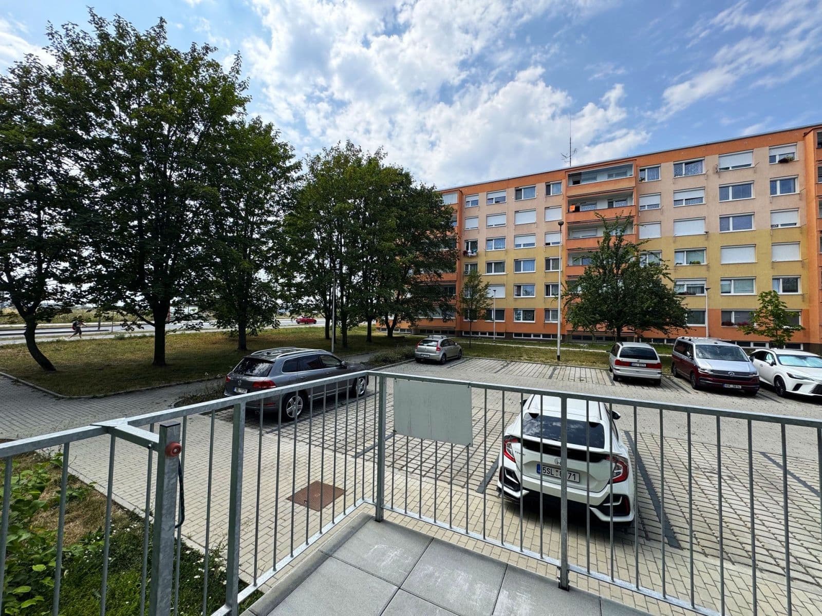 Prenájom bytu 3-izbový 55 m², Na růžovém poli, Kladno, Středočeský kraj Prenájom bytu 3-izbový 55 m², Na růžovém poli, Kladno, Středočeský kraj