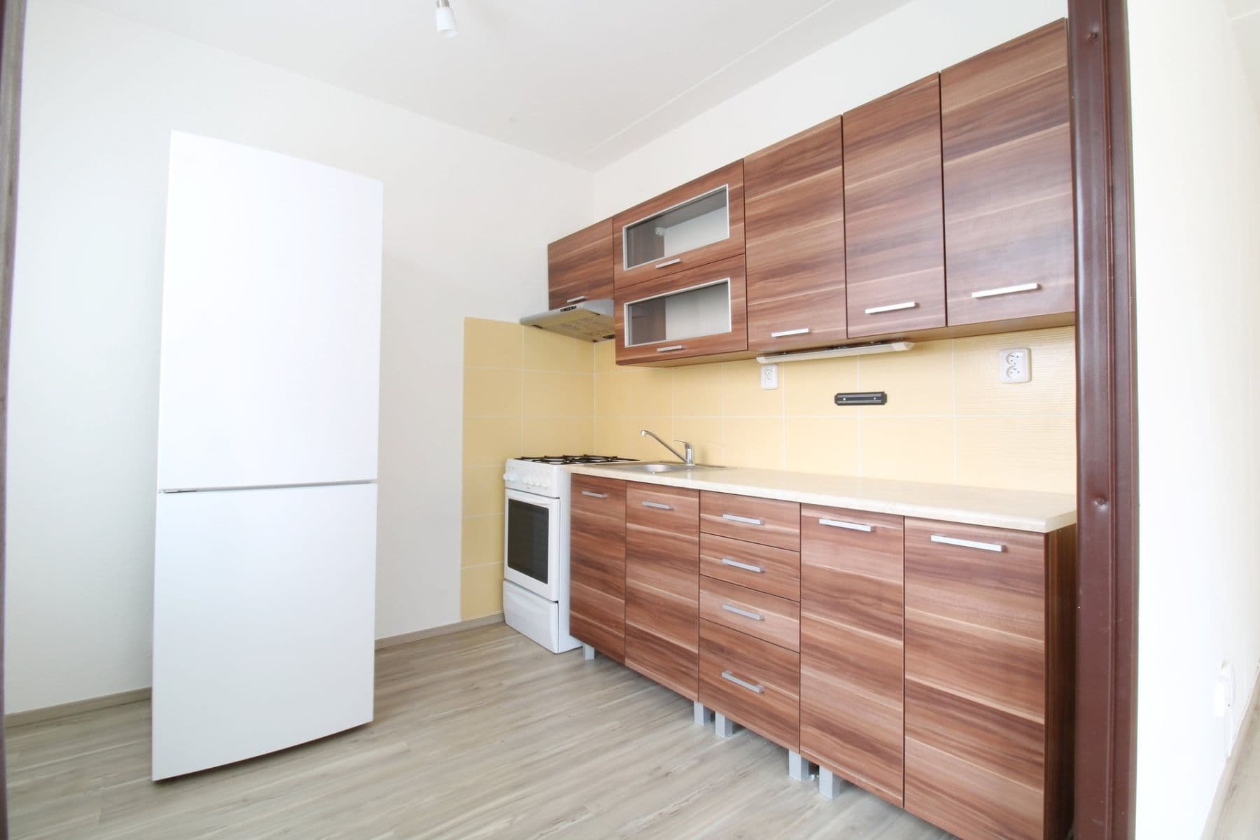 Prenájom bytu 3-izbový 55 m², Na růžovém poli, Kladno, Středočeský kraj Prenájom bytu 3-izbový 55 m², Na růžovém poli, Kladno, Středočeský kraj
