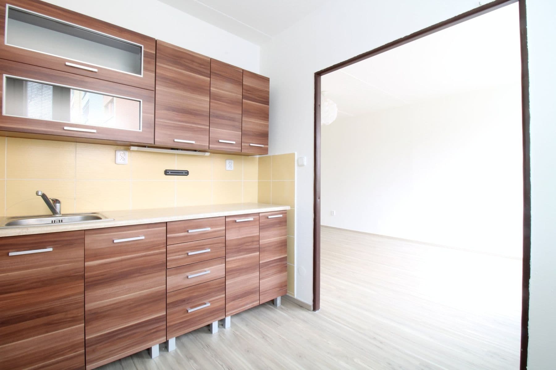Prenájom bytu 3-izbový 55 m², Na růžovém poli, Kladno, Středočeský kraj Prenájom bytu 3-izbový 55 m², Na růžovém poli, Kladno, Středočeský kraj