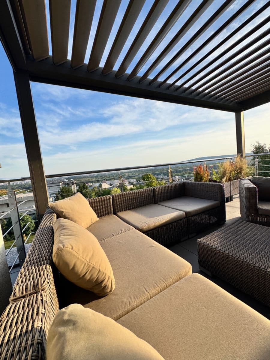 Prenájom bytu 3-izbový 140 m², Pod Bôrikom, Bratislava - mestská časť Staré Mesto, Bratislavský kraj Prenájom bytu 3-izbový 140 m², Pod Bôrikom, Bratislava - mestská časť Staré Mesto, Bratislavský kraj